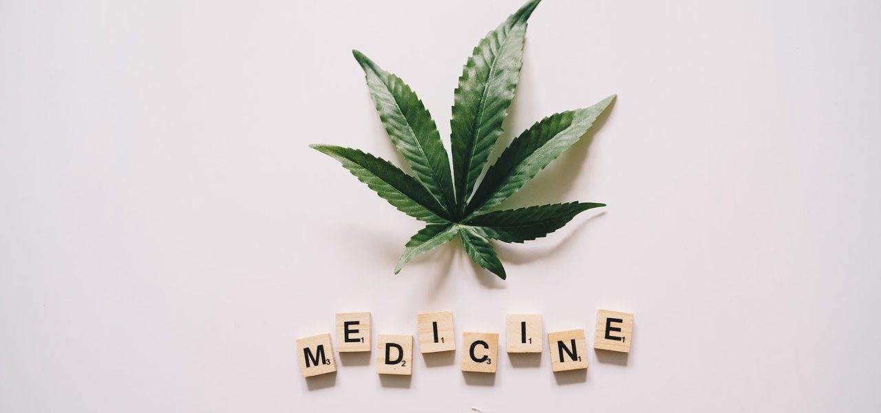 Olejek CBD - dobroczynne działanie wyciągu z konopii siewnych